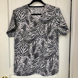 4/$25 🏩 Denice - Scrub Top